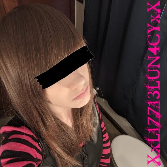 Meet your Posher, Lizzie - Picture 3 of 12